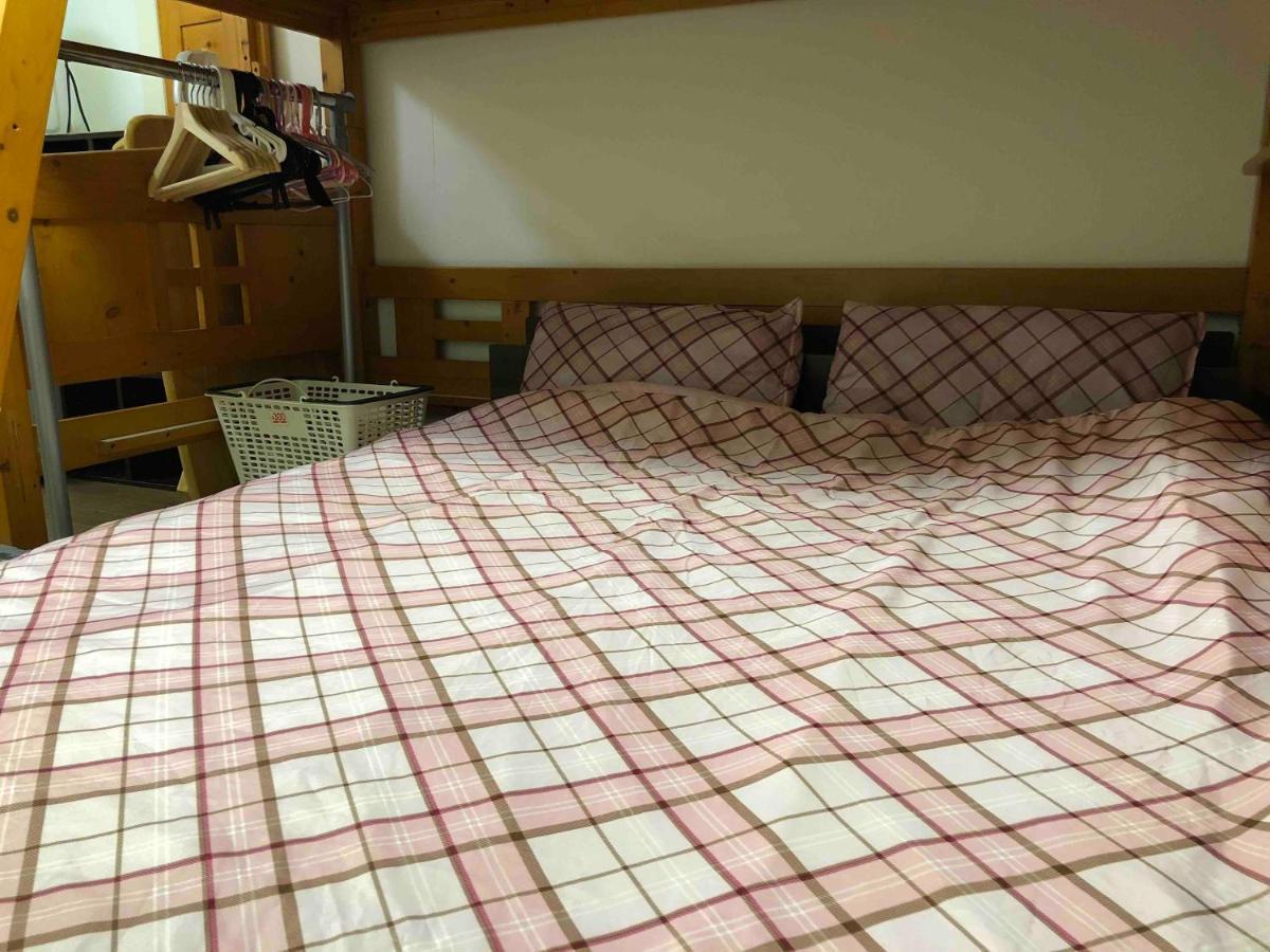 Guest House Zwell Hakata Ohori Park Fukuoka  Zewnętrze zdjęcie