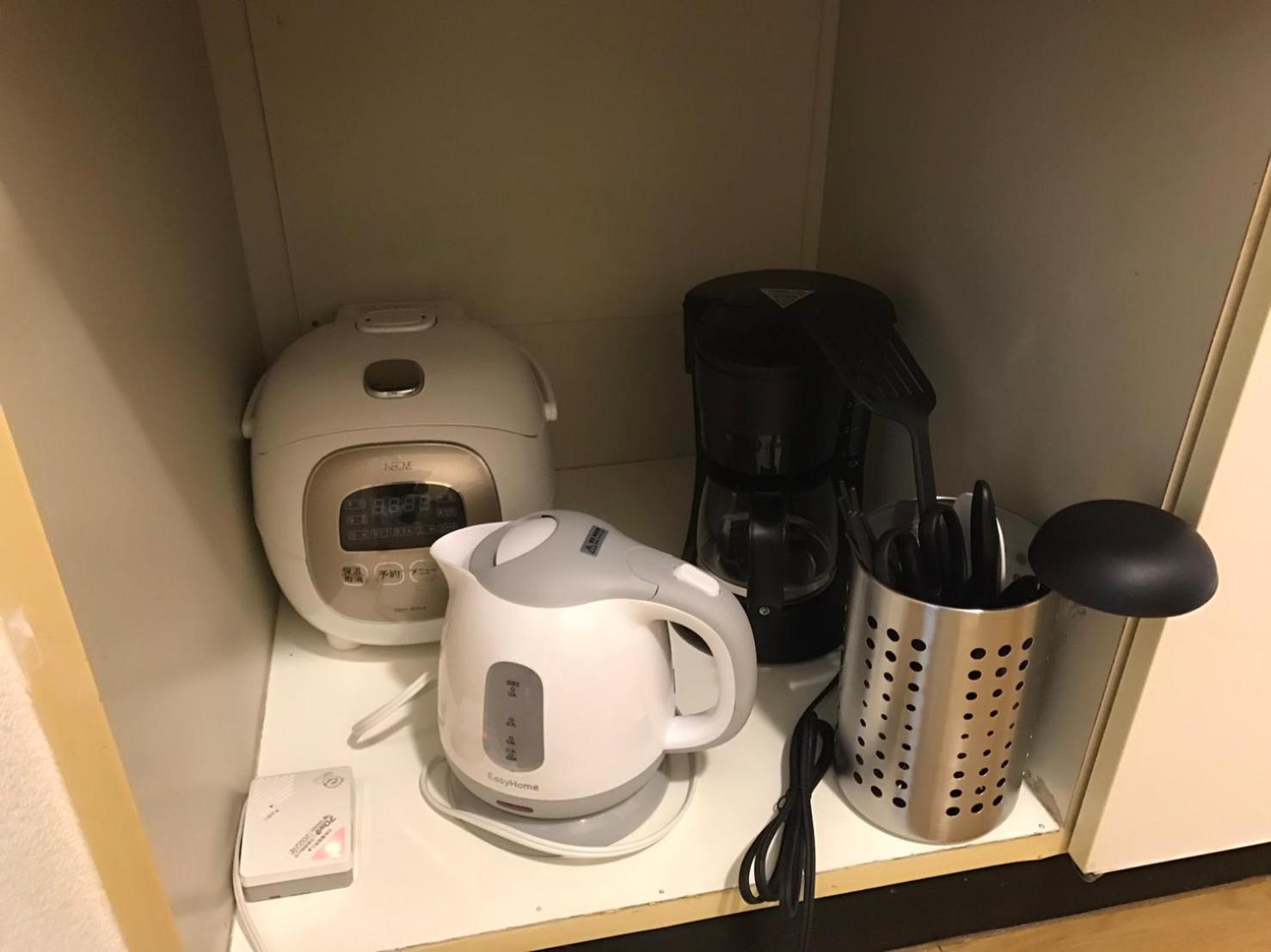 Guest House Zwell Hakata Ohori Park Fukuoka  Zewnętrze zdjęcie