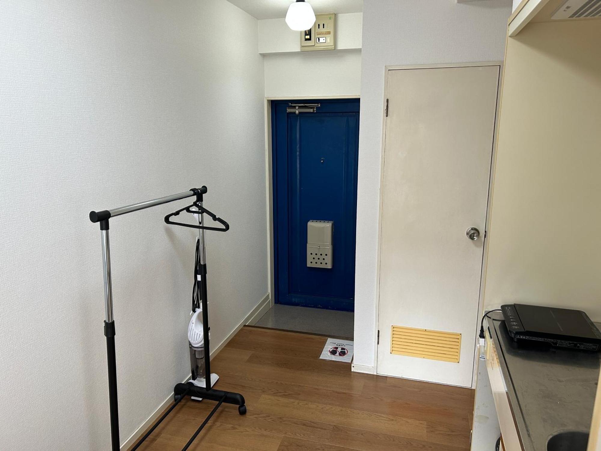 Guest House Zwell Hakata Ohori Park Fukuoka  Zewnętrze zdjęcie
