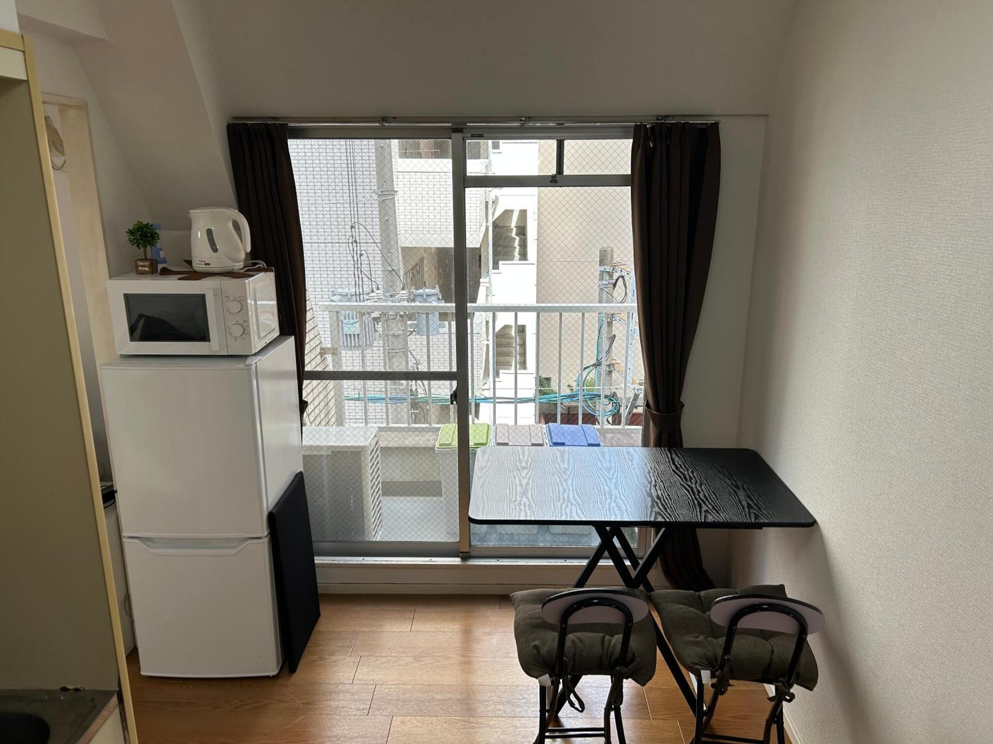 Guest House Zwell Hakata Ohori Park Fukuoka  Zewnętrze zdjęcie