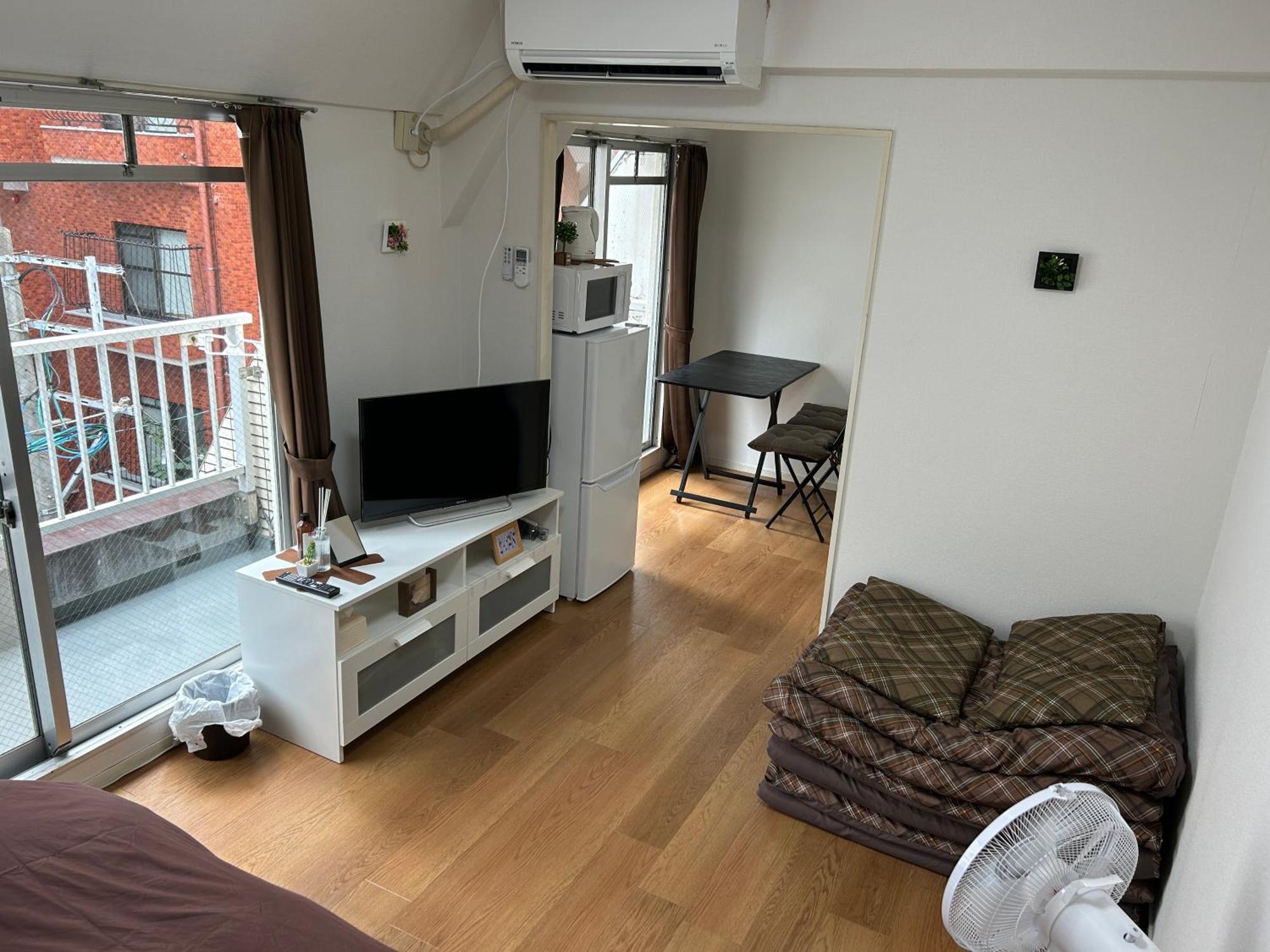 Guest House Zwell Hakata Ohori Park Fukuoka  Zewnętrze zdjęcie