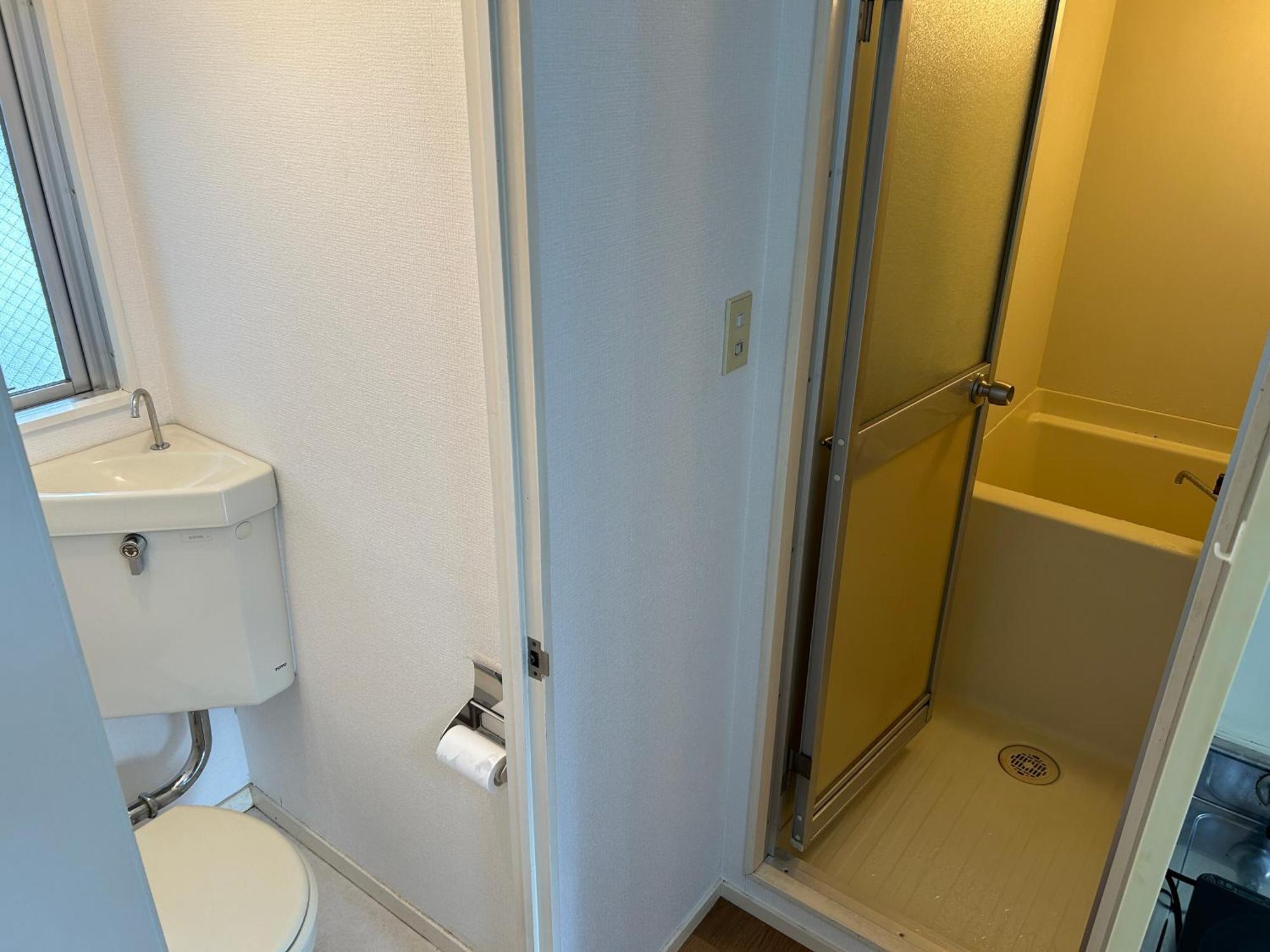 Guest House Zwell Hakata Ohori Park Fukuoka  Zewnętrze zdjęcie