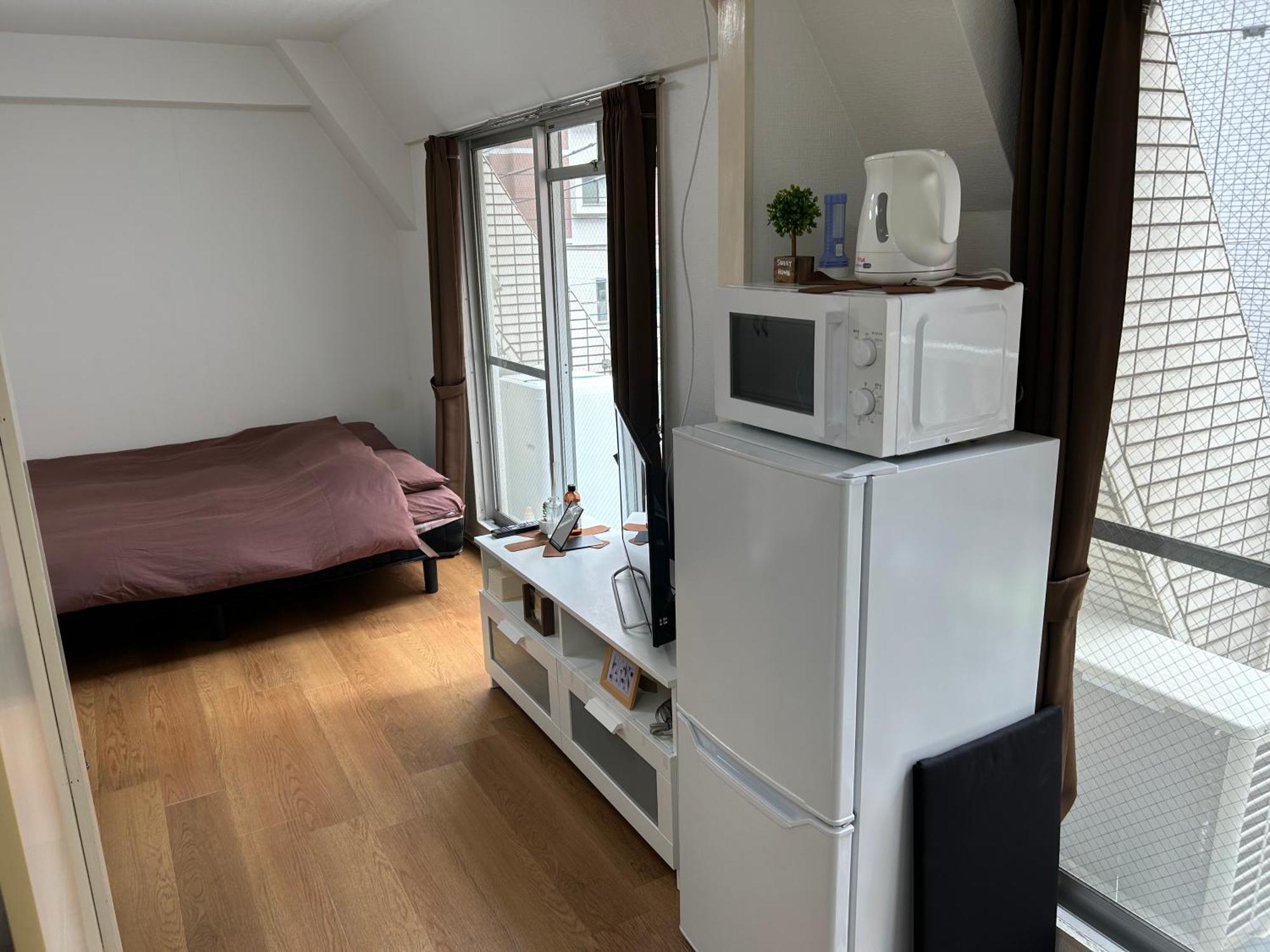 Guest House Zwell Hakata Ohori Park Fukuoka  Zewnętrze zdjęcie