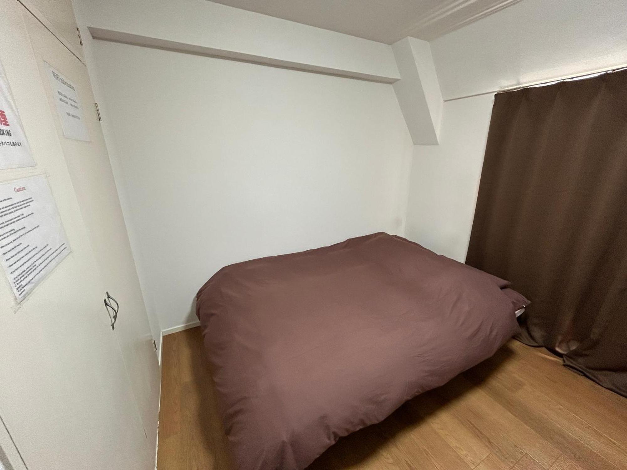 Guest House Zwell Hakata Ohori Park Fukuoka  Zewnętrze zdjęcie