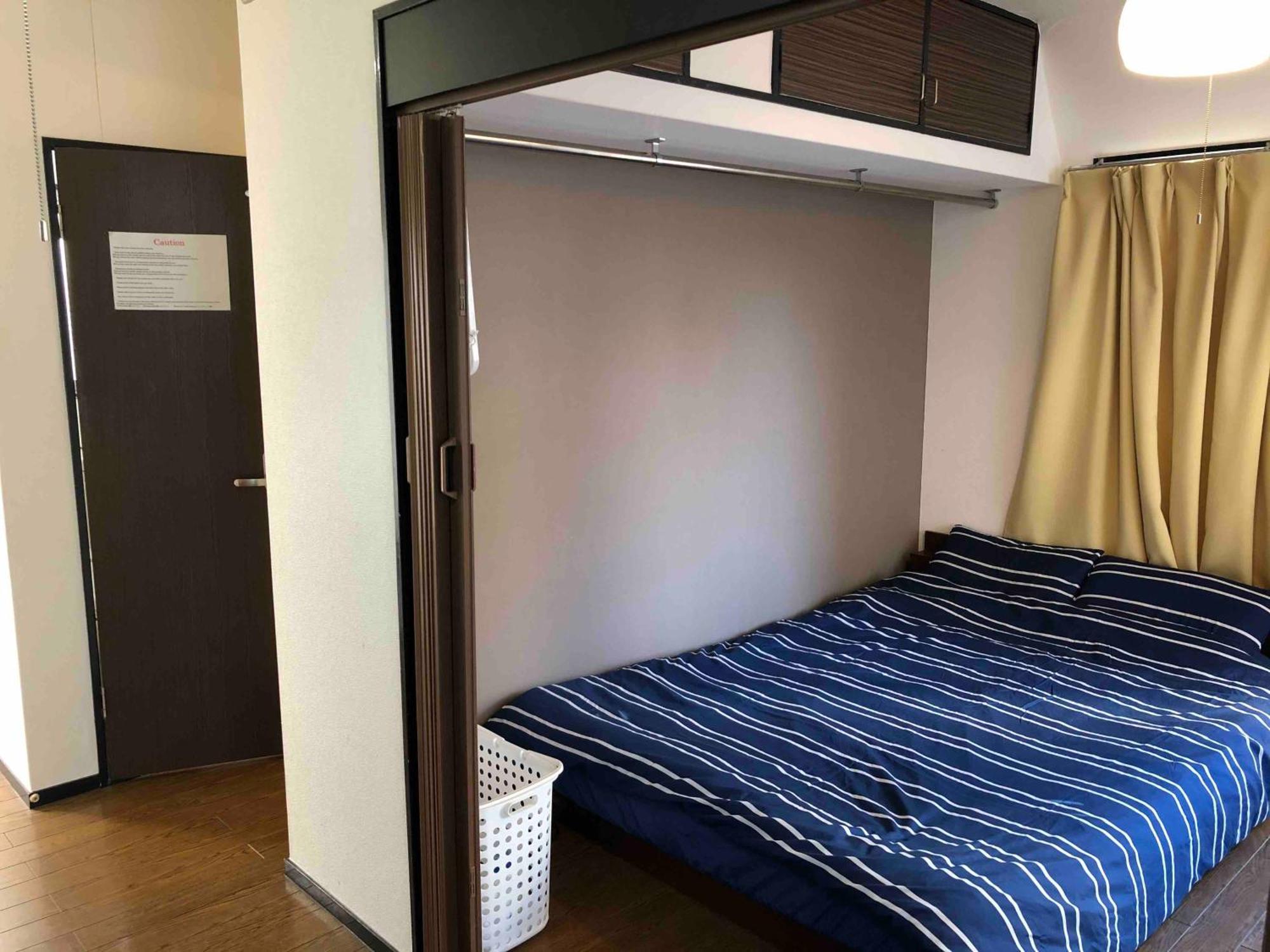 Guest House Zwell Hakata Ohori Park Fukuoka  Zewnętrze zdjęcie