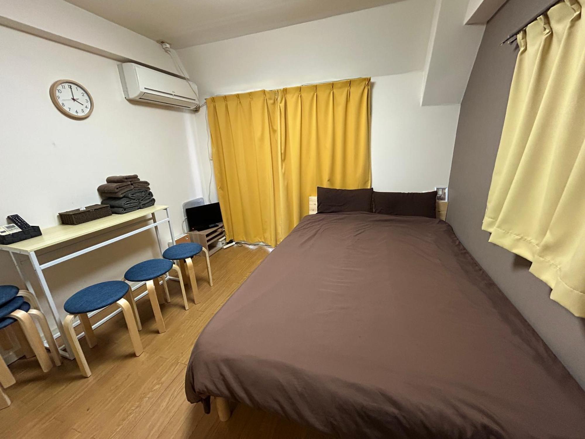 Guest House Zwell Hakata Ohori Park Fukuoka  Zewnętrze zdjęcie
