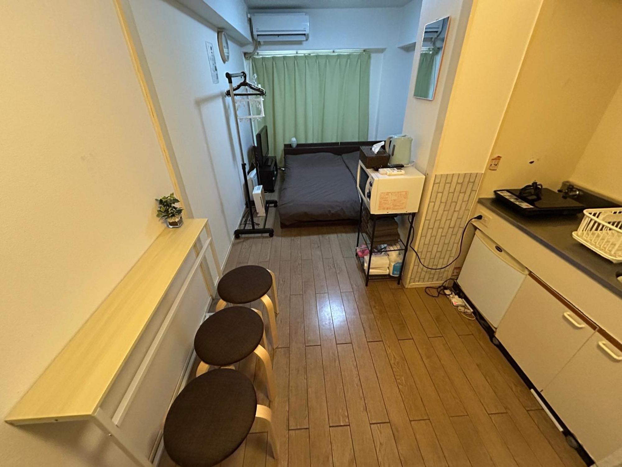 Guest House Zwell Hakata Ohori Park Fukuoka  Zewnętrze zdjęcie